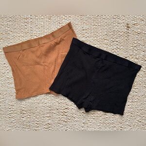 Storq maternity ribbed lounge shorts